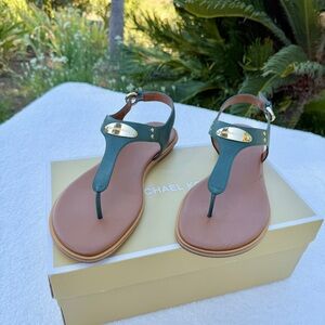 Michael Kors Logo Plate thong sandals NWT